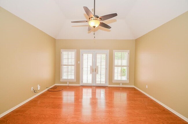 Building Photo - 46 Grants Lake Cir