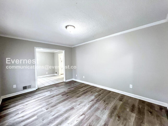 Building Photo - 3125 Walpole Ave