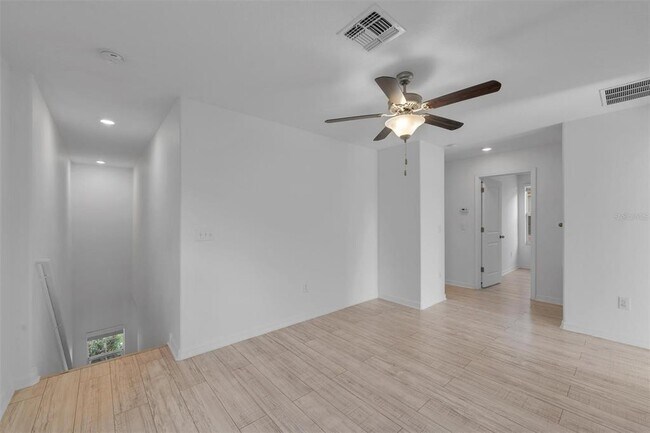 Building Photo - 6821 Blue Moon Wy