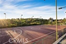 Building Photo - 2440 Los Alisos Dr