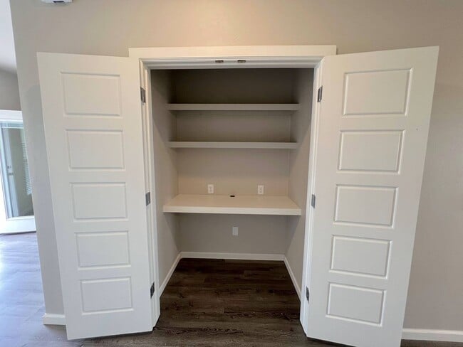 Building Photo - 7712 Westhall Pl