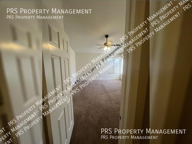 Building Photo - 617 S Golden Key St