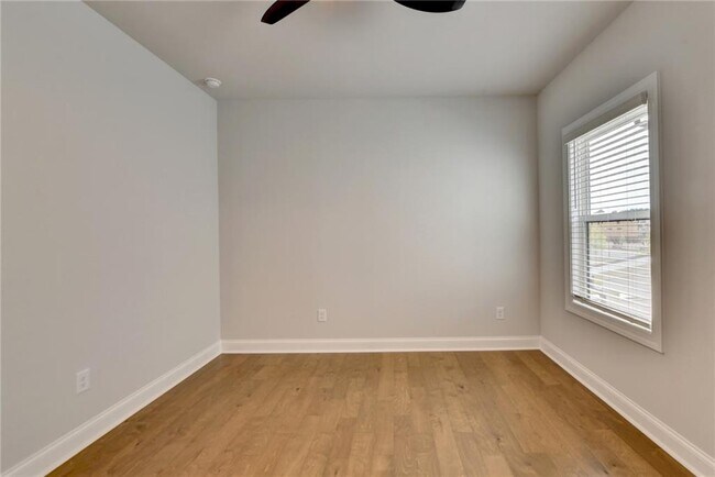 Building Photo - 4536 Molder Dr