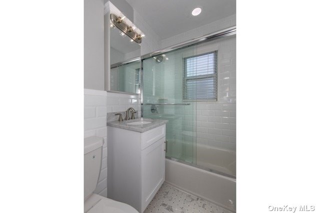 Building Photo - 10 Laramie Rd