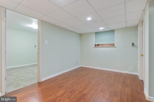 Building Photo - 2206 N Taft St