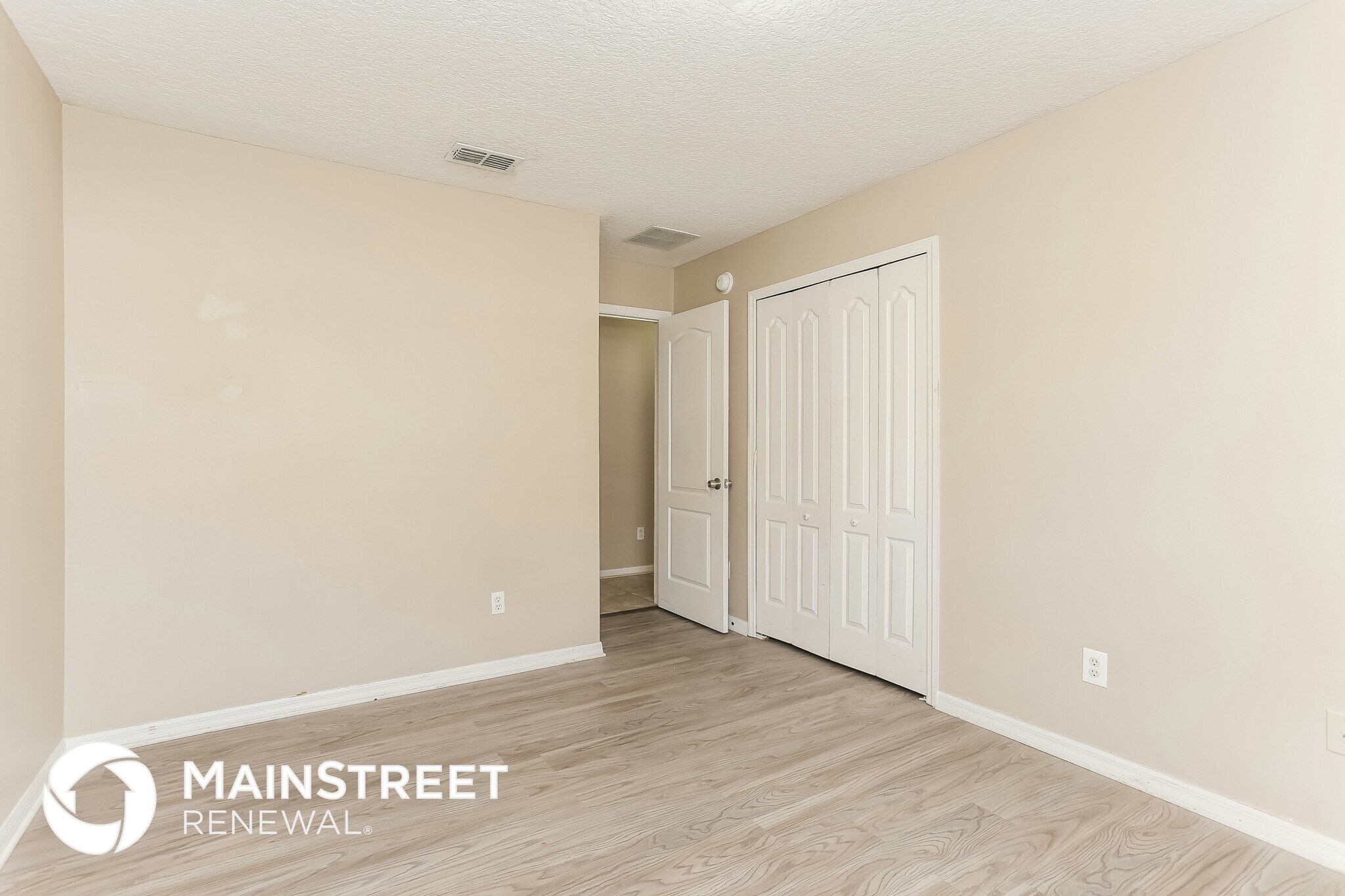 Building Photo - 10002 Lancashire Dr