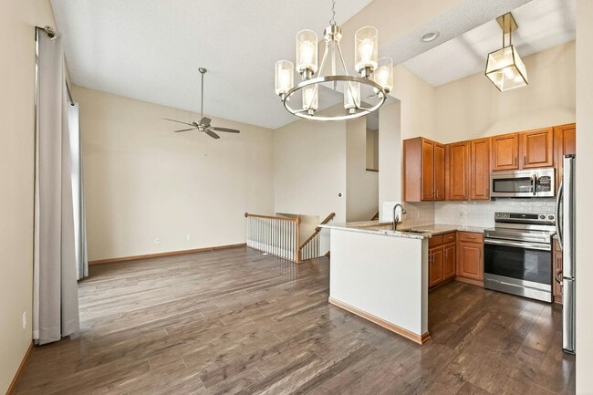 Building Photo - 7104 Merrimac Ln N