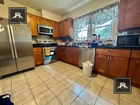 Building Photo - 5 bedroom in Waltham MA 02453