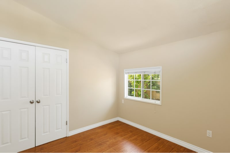 Building Photo - 526 N Emerald Dr