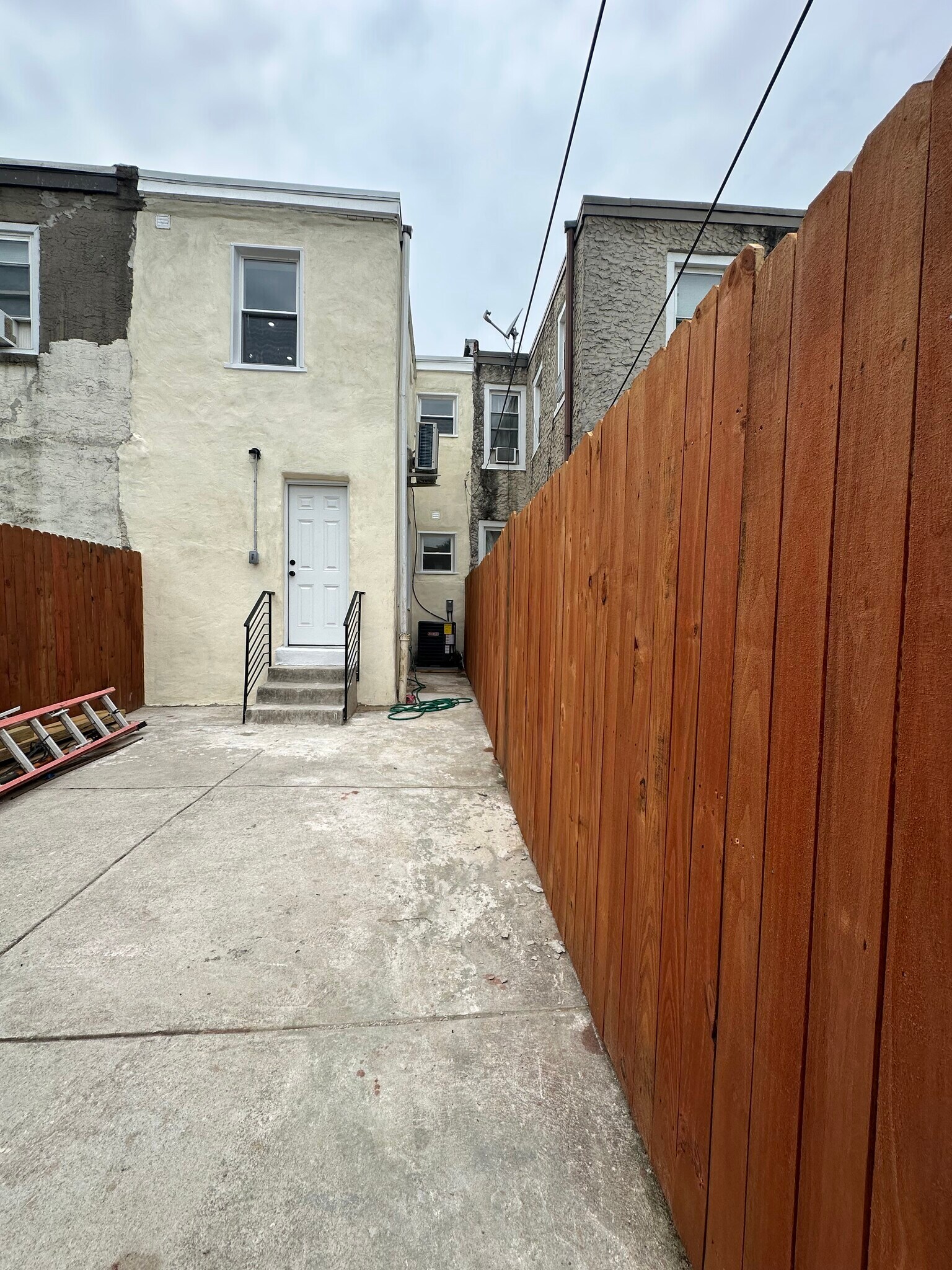 Building Photo - 2539 N Marshall St