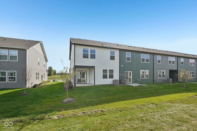 Building Photo - 15246 Swallow Fls Wy