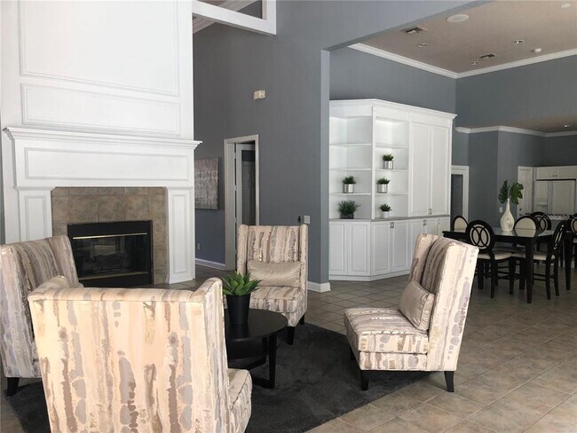 Building Photo - 8541 Brushleaf Way