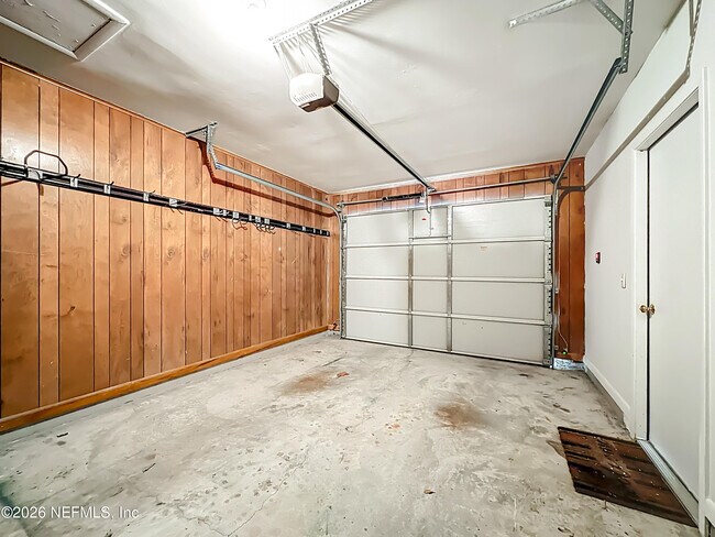 Building Photo - 141 La Pasada Cir W