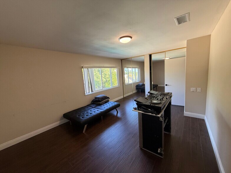 Master Bedroom 1 - 26431 Via Lara