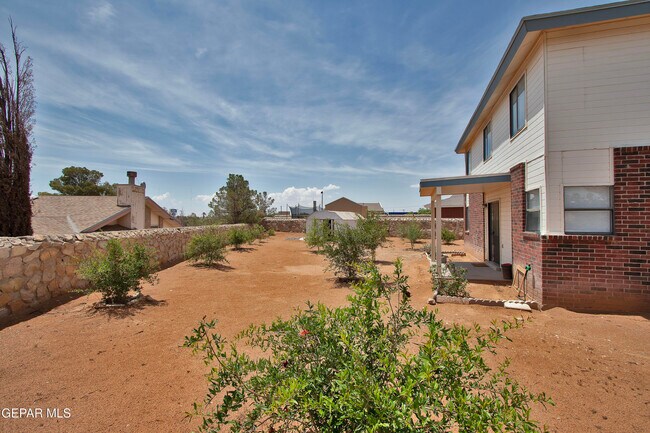 Building Photo - 11726 Stone Castle Dr
