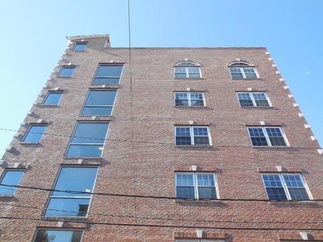 Building Photo - 413-415 9th St