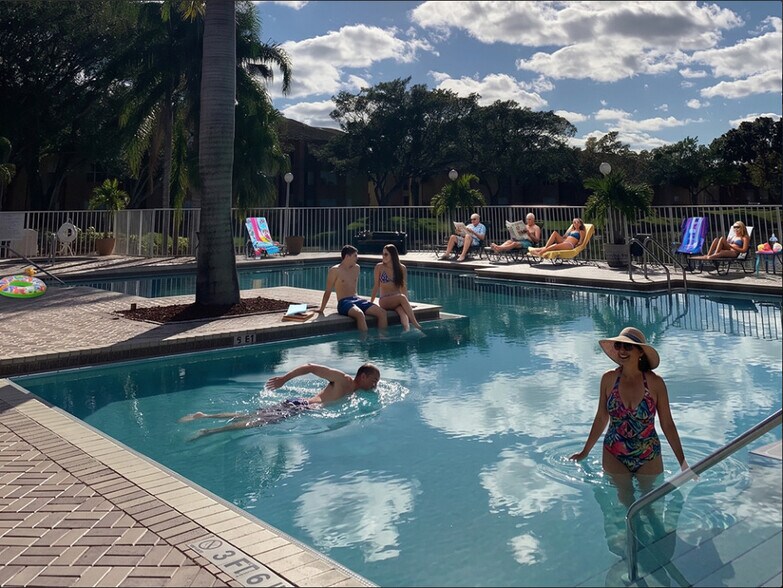 Building Photo - Ponte Verde At Palm Beach Lakes