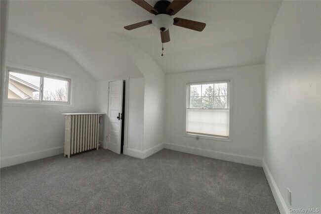 Building Photo - 218 N Midland Ave