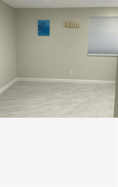 Building Photo - 1517 NW 3rd Ave