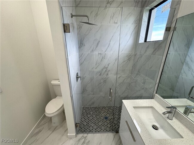 Building Photo - 1247 Kismet Pkwy W