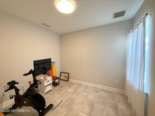 Building Photo - 676 Natureland Cir