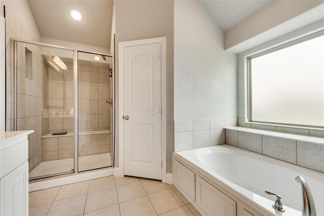 Building Photo - 698 Harper Dr