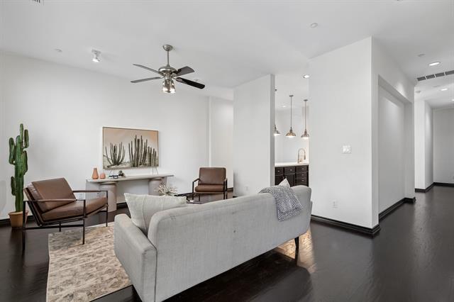 Building Photo - 4312 McKinney Ave