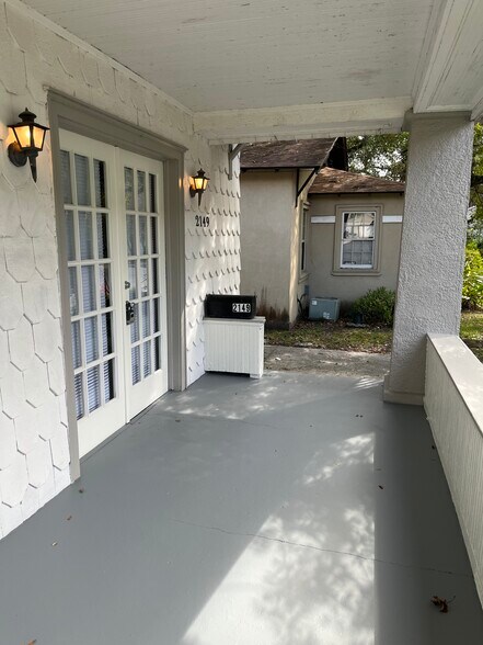 Building Photo - 2149 Mango Pl
