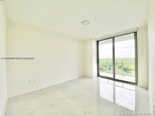 Building Photo - 16385 Biscayne Blvd