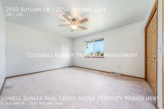 Building Photo - 2050 Autumn Ln