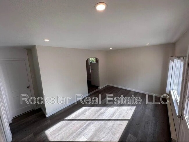 Building Photo - 9322 Cheney Spokane Rd