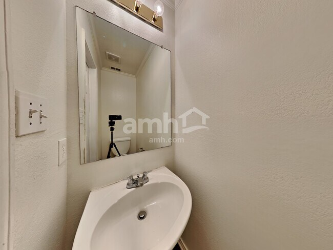 Building Photo - 8324 Prairie Rose Ln