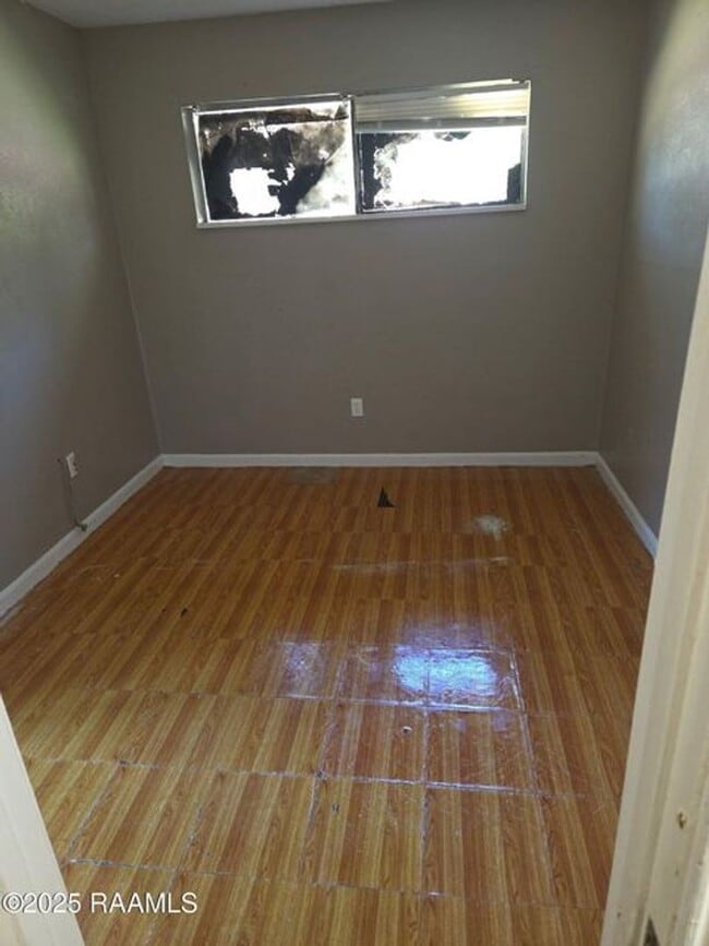 Building Photo - 118 Marigny Cir