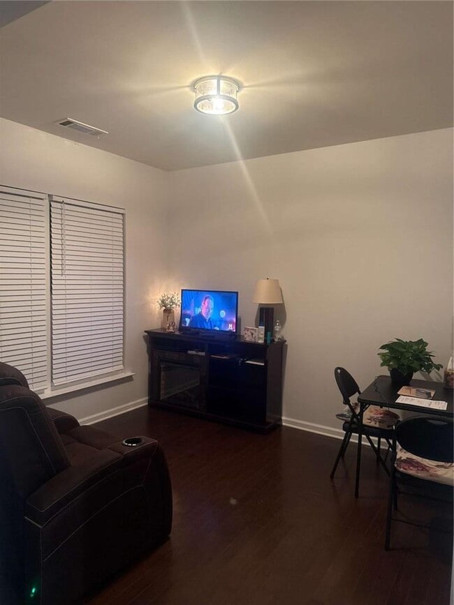 Building Photo - 409 Golden Rod Ct