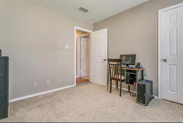 Building Photo - 3821 Huntwick Dr