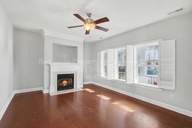 Building Photo - 2330 Bonterra Blvd