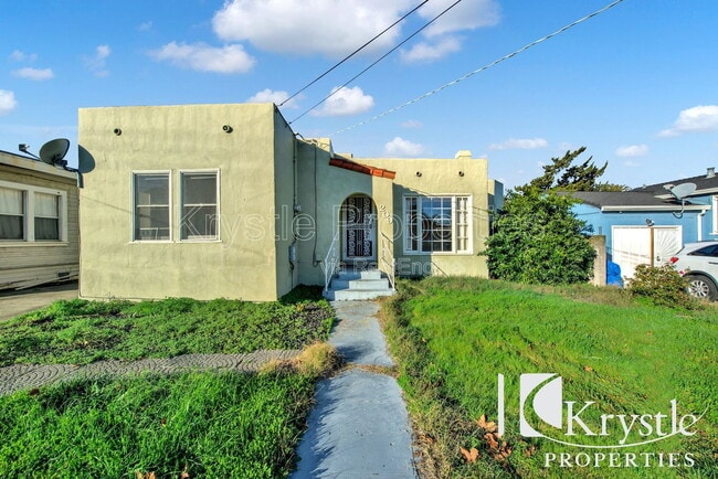 Building Photo - 209 14th St
