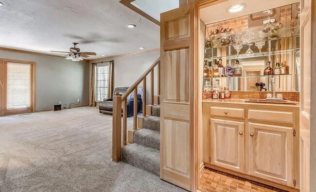 Building Photo - Massive 4BD/3BTH and 2 Car garage Home! Minutes from I-35