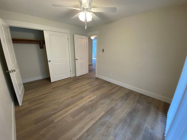 Building Photo - 904 Rd 46