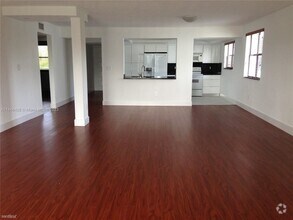 Building Photo - 3 br, 2 bath Condo - 16091 Blatt Blvd Apt 301