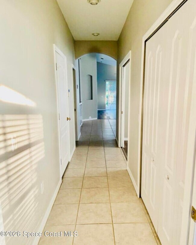 Building Photo - 2974 Savoy Dr