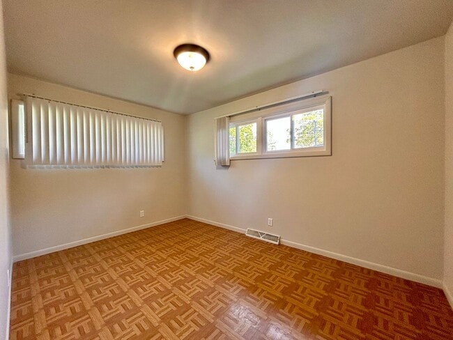 Building Photo - Three Bedroom Ranch in Northeast Grand Rapids