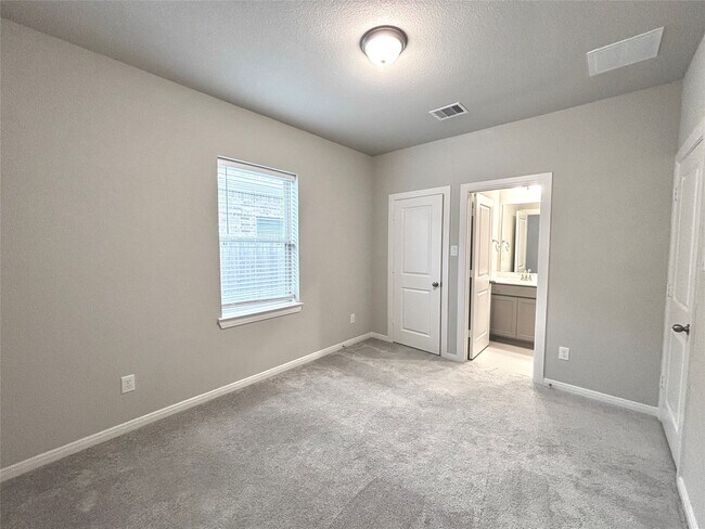 Building Photo - 30366 Centipede Grv Ln