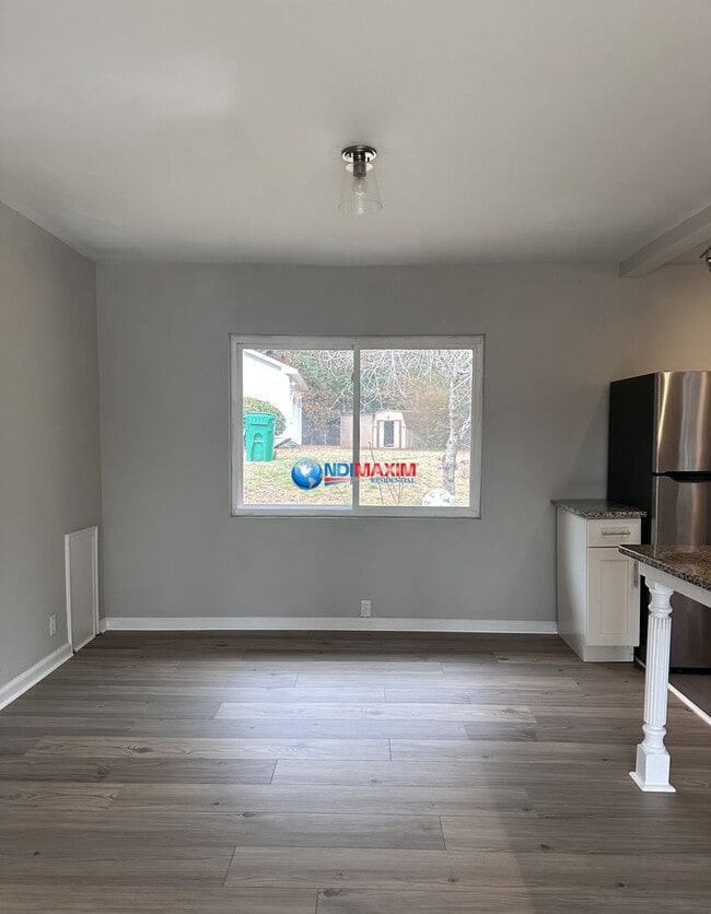 Building Photo - Great location newly RENOVATED ranch in Brookhaven