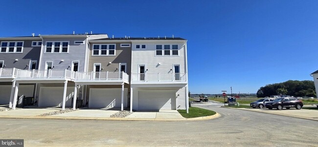 Building Photo - 1726 Blacksmith Wy