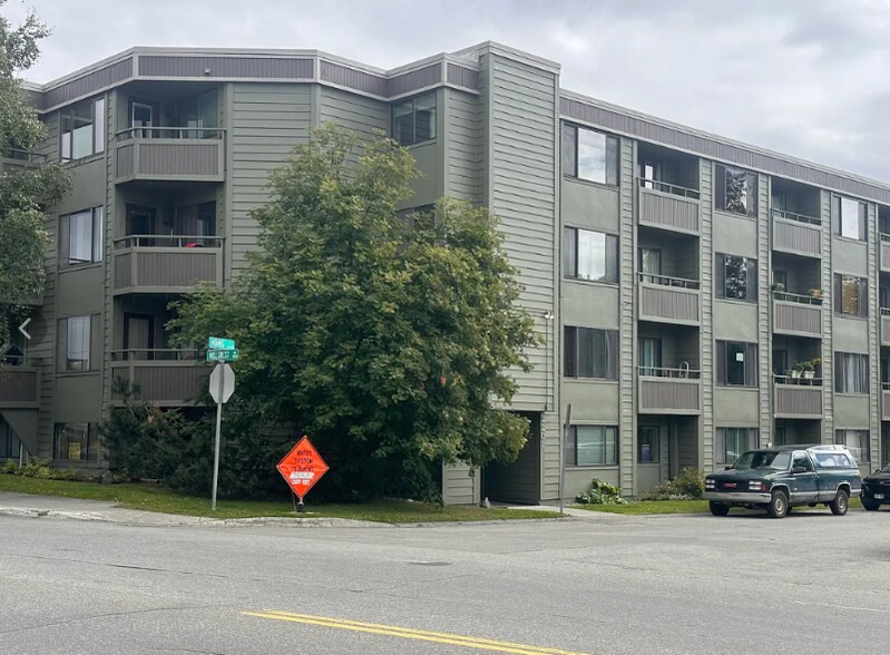 Building Photo - 2201 Romig Pl