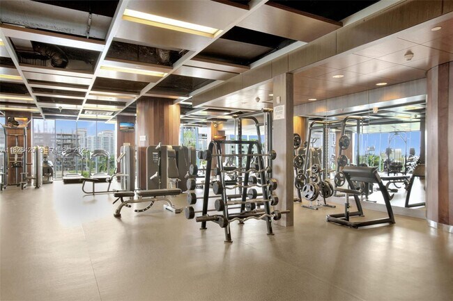 Building Photo - 333 Las Olas Way