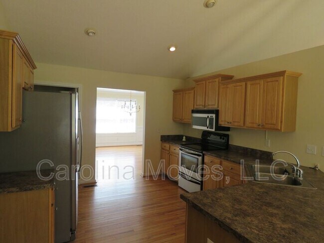 Building Photo - 22 Cunningham Cir