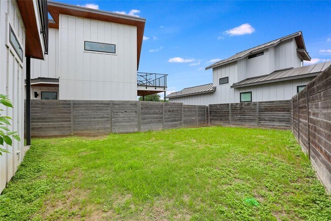 Building Photo - 108 Tillery St