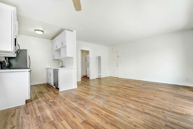 Building Photo - 1432 16th St